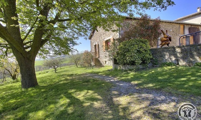 Condrieu House | Guest Rated: Perfect Getaway House with Spa & Breakfast