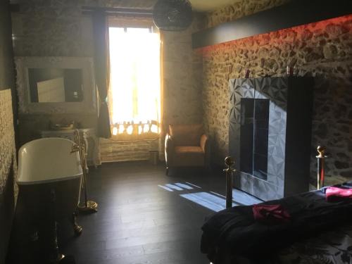 Marmande Bed & Breakfast | Romantic Getaway at CHEZ PAM: Pet-Friendly Retreat