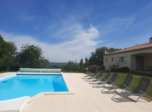 Montignac House | Discover Chez Papi à Lascaux: Family-Friendly Retreat