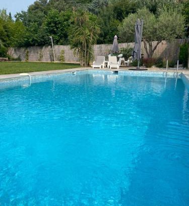 Grand Sud Villa | Relax at Chez Pat et Dom with Ocean Views and Pool Access