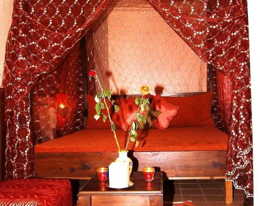 Douar Sidi Youssef Ben Ali House | Family-Friendly Retreat at Chez Peyo for Memorable Getaways