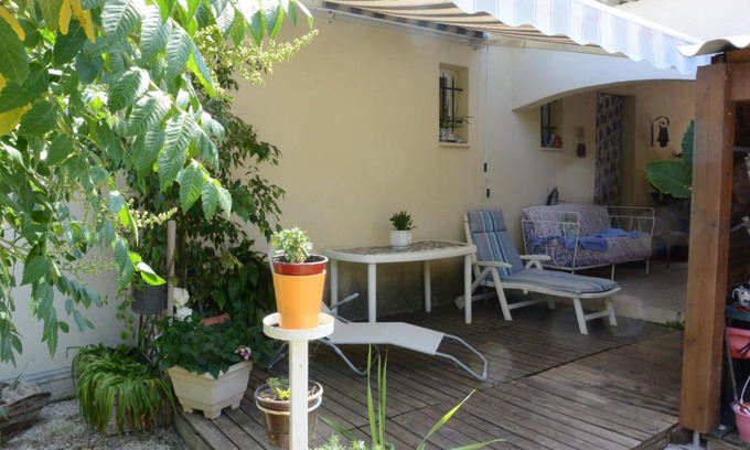 13th Arrondissement Bed & Breakfast | Guest Rated: Experience Chez Régine et Grégoire Today!