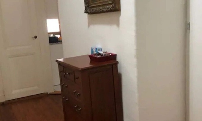 La Dole Apartment | Cozy Chez Ruby Apartment in Quartier de la Jonction