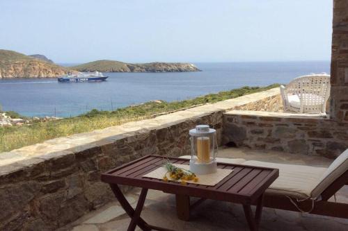 Serifos House | Elegant Chez Semiramis: Beachside Retreat for 13 Guests