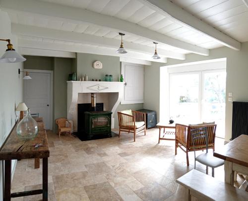 Taillancourt House | Family-Friendly Stay at Chez Tatie Valou - Rated 8/10