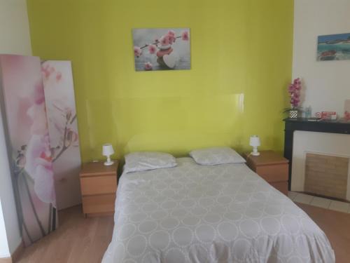 Gisors Apartment | Discover Comfort at Chez Virginie: Family-Friendly Retreat