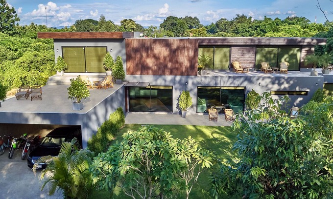 Saraphi Villa | Exquisite Chiang Mai Villa with Private Pool and Amenities