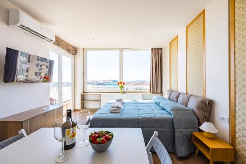 Vomero Apartment | Discover Chiave di Fuga - Family-Friendly 4-Star Retreat