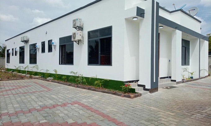 Dar es Salaam House | Comfortable Chibuba Transit Lodge with Family-Friendly Amenities