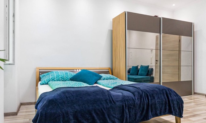 Stuwerviertel Apartment | Stylish 1BR Apartment Steps from Vienna's Amusement Park