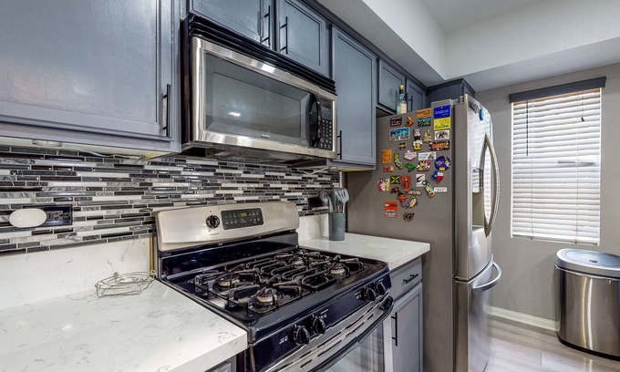 Los Angeles House | Stylish 3-Tier Retreat with Pool Near LAX & SoFi Stadium