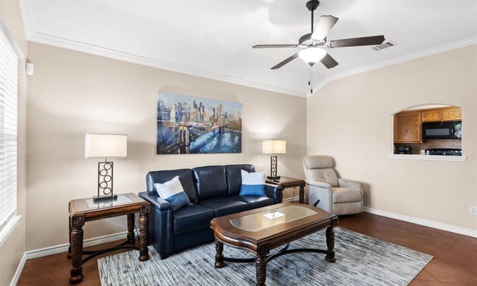 Temple House | Chic 3BR Home in a Top-Rated Location!