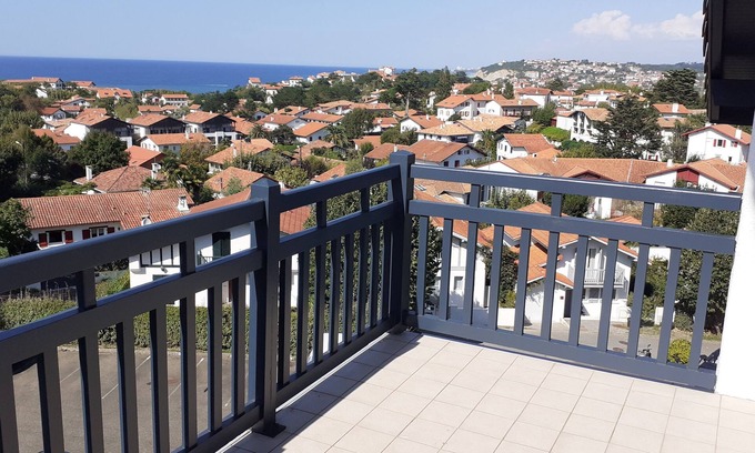 Guethary Apartment | Cozy Oceanfront Retreat with Pool and Pet-Friendly Perks