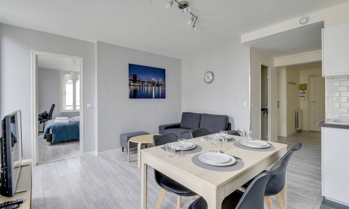 Cergy Apartment | Stylish Apartment with Parking, Spa & Breakfast Included