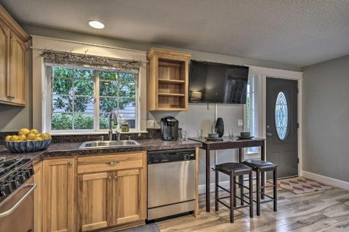 Battle Ground Apartment | Stylish Battle Ground Apartment Near Vancouver's Attractions