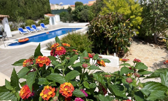Calpe House | Stylish Bungalow with Private Pool Near the Beach