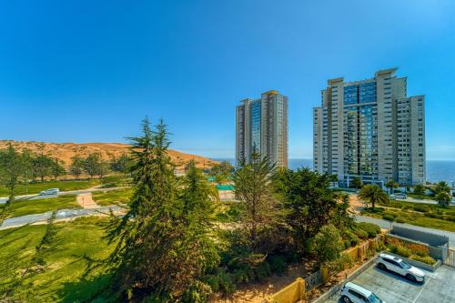 Concon Apartment | Coastal Retreat: Chic Coast 1D with Oceanfront Views