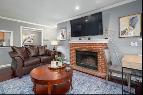 Meadowbrook Apartment | Chic Condo Retreat Private Bliss n Birmingham