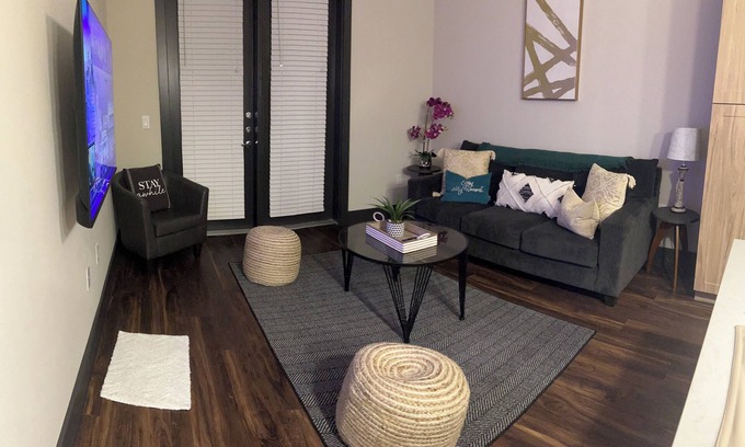 North Burnet Apartment | Chic & Cozy 1BR Getaway in Prime North Austin Location