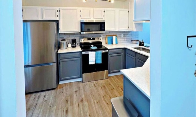 Morrow Apartment | Chic & Cozy - 2Bd Modern Getaway