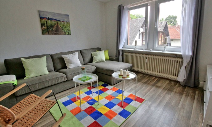 Neustadt an der Weinstrasse Apartment | Stylish Apartment in Neustadt with Breakfast & Kitchen