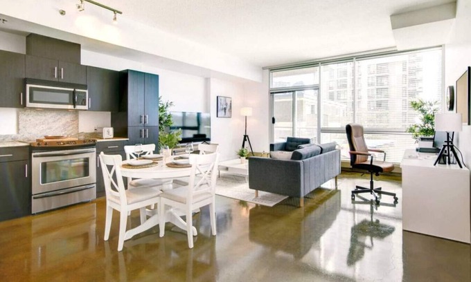 Beltline Condo | Bright 1Bed/1Bath with Cozy Workspace & Free Parking