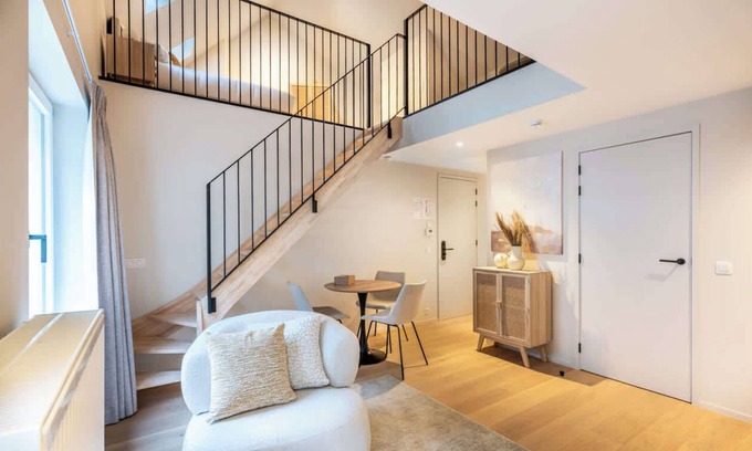 Ghent City Centre Apartment | Chic Duplex Studio with City Views Ghent