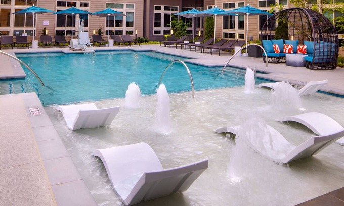 Jefferson Manor Apartment | Cozy Apartment at Alexandria with Pool and Spa Amenities