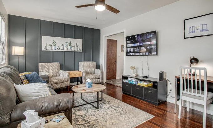 Independence House | Stylish Home with Pet-Friendly Yard Near Arrowhead Stadium