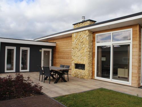Gasthuis House | Relax at the Chalet on Top of Bemelerberg with Pool Access