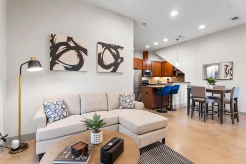 Galindo House | Stylish 3-BR Retreat Near Downtown with Pet-Friendly Perks