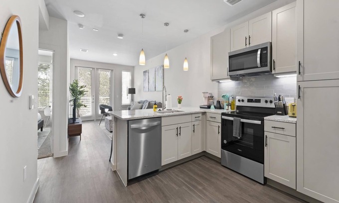 Windsor Park Apartment | Cozy Mueller Suite with King Bed & Pool Near Downtown