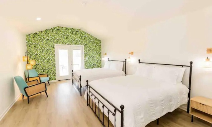 Lincoln Apartment | Tranquil Lake Bungalow with Deck and Pool Access