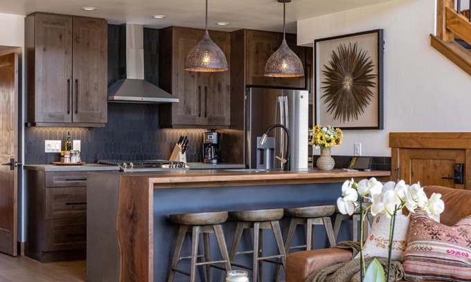 Estes Park House | Inviting Lakefront Cabin with Hot Tub and Gorgeous Views