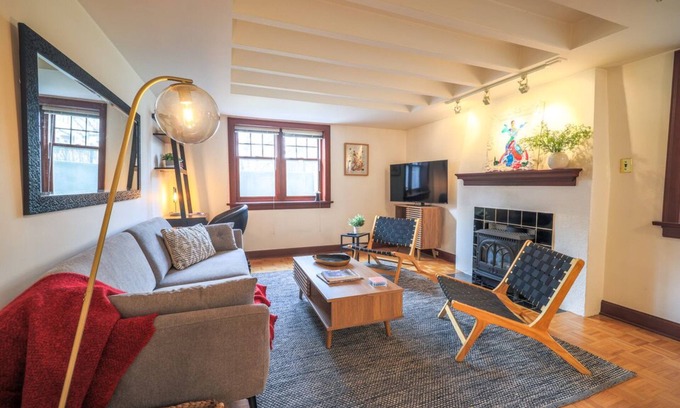 Southwest Calgary Condo | Stylish Heritage Suite in Calgary with Parking & Breakfast