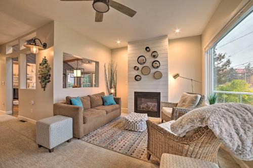 Manistee House | Stylish Manistee Cottage Near Lake Michigan with Ocean Views