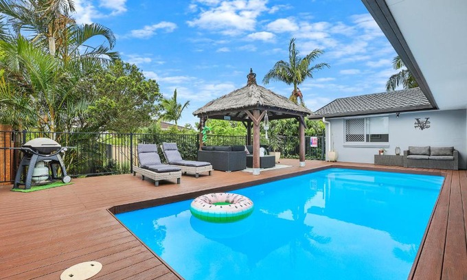 Miami House | Stylish Miami 4BR Retreat with Pool and Oceanfront Views