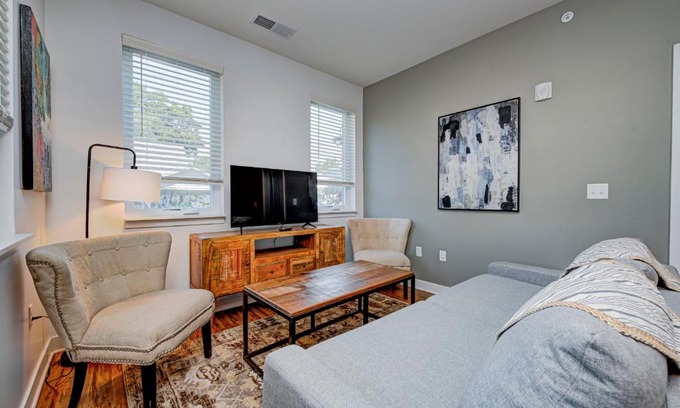 Fountain Square Apartment | Stylish 2BR & 2BA Apartment - Perfect for Families