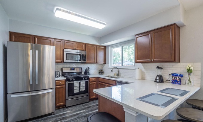 Anderson Mill West House | Modern Ranch House in Cedar Park - Guest Rated 9.8