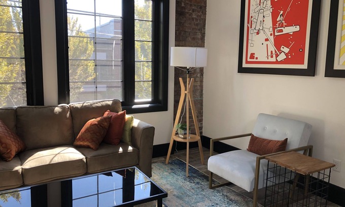 Olympia Apartment | Modern Downtown Apartment with Spa & Pet-Friendly Perks