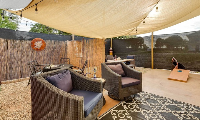 Thackerville House | Chic Oklahoma Retreat w/ Patio, Bar & Fire Pits!