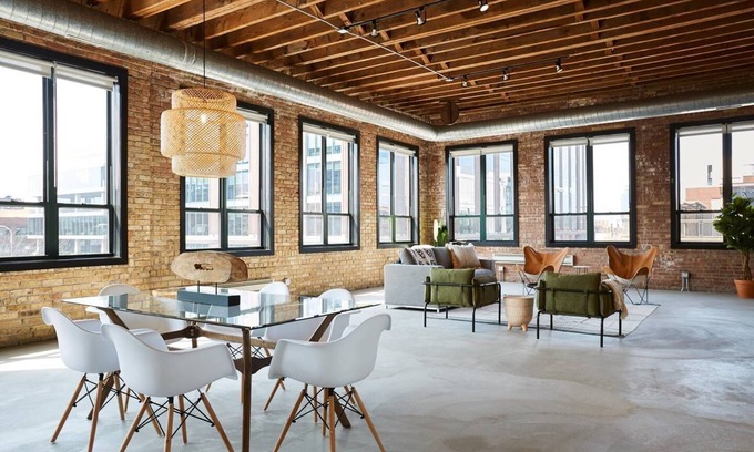 West Loop Apartment | Stylish 3BR Penthouse Loft in Fulton Market - Top Rated Stay