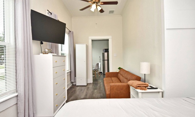 Winter Garden Apartment | Chic Studio Apartment in Near Downtown Winter Garden