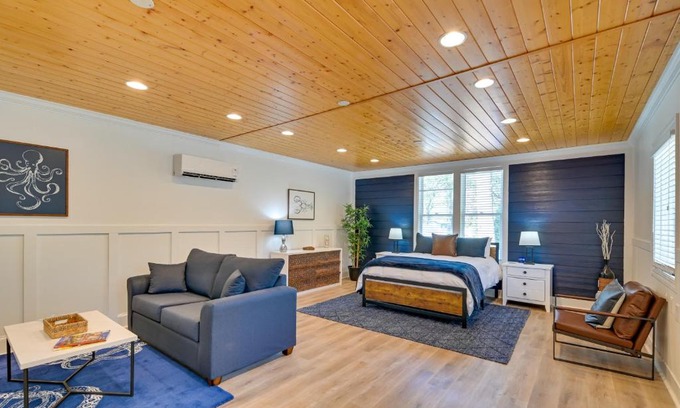 Murrells Inlet Apartment | Stylish Studio Steps from Huntington Beach State Park