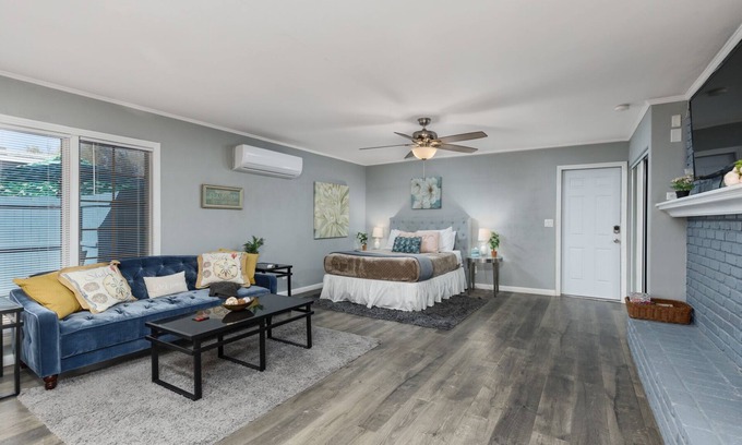 Royal Crest Rancheros Apartment | Inviting Studio Suite with Pool Near The Strip - Guest Rated 9.8