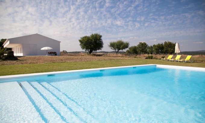 Evora Villa | Elegant Villa with Private Pool Close to Évora