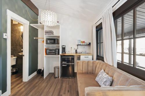 Allenspark Apartment | Explore Chief's Head Peak: Family & Pet-Friendly Retreat