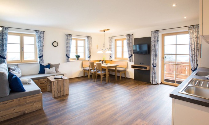 Bernau am Chiemsee Apartment | Cozy Chiemseeblick for Families: Ideal Stay by the Lake