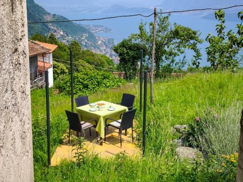 Montemezzo House | Chiesa San Giuseppe