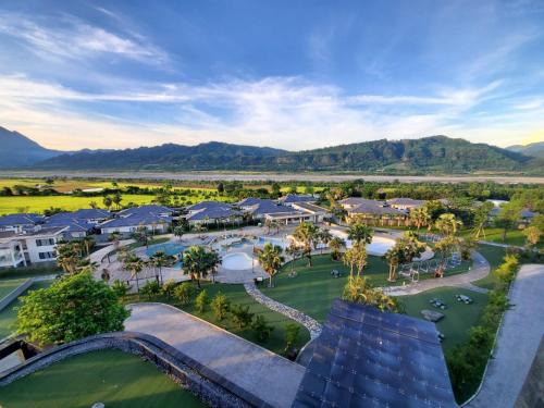 Luye Resort | Relax at Chii Lih Resort: Pet Friendly with Spa & Pool